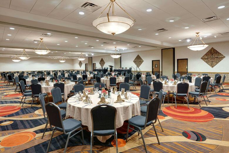 Wyndham Riverfront Hotel