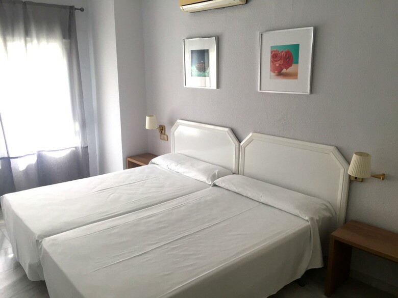 Aparthotel First Flatotel International