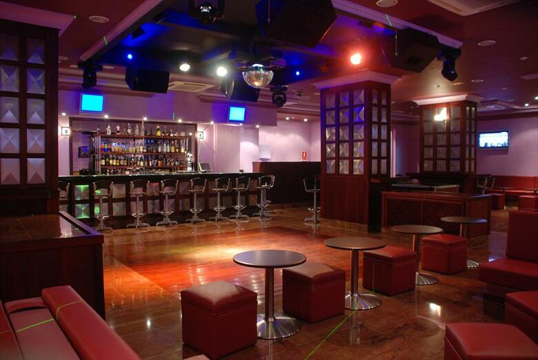 Aparthotel First Flatotel International