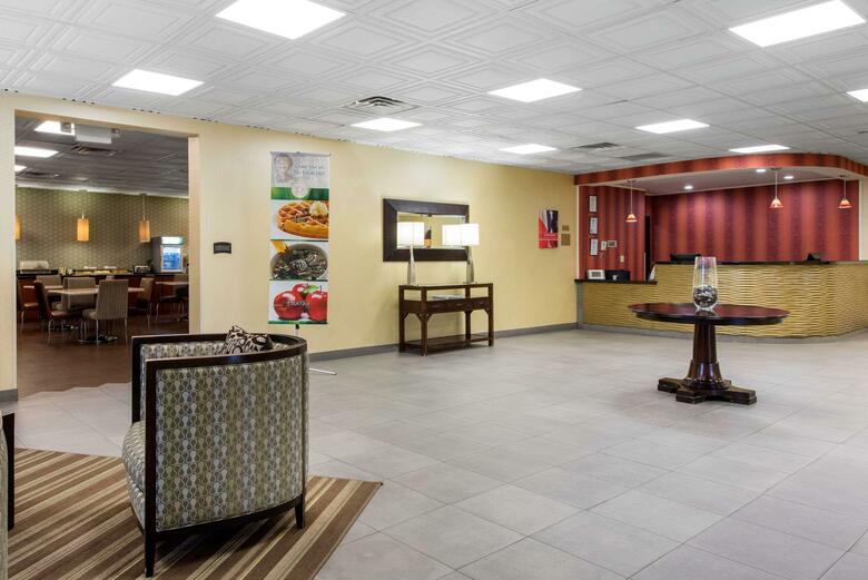 Hotel Quality Inn & Suites