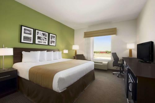 Hotel Baymont Inn And Suites Cotulla
