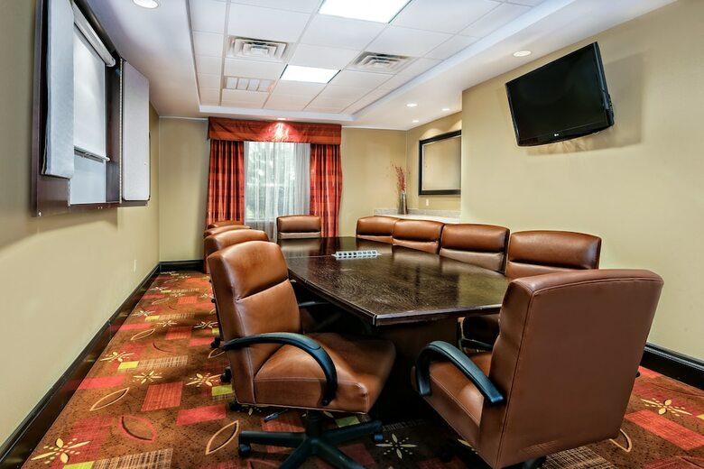 Holiday Inn Express Hotels Cotulla
