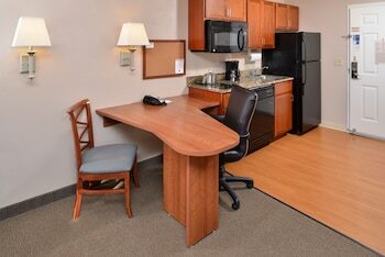 Hotel Candlewood Suites Williston