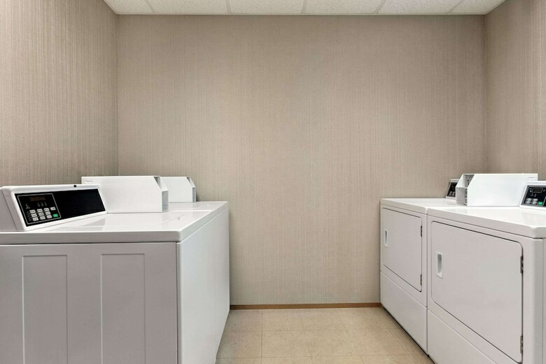 Hotel Wingate By Wyndham Cincinnati Blue Ash