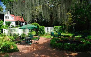 Bed & Breakfast Rhett House
