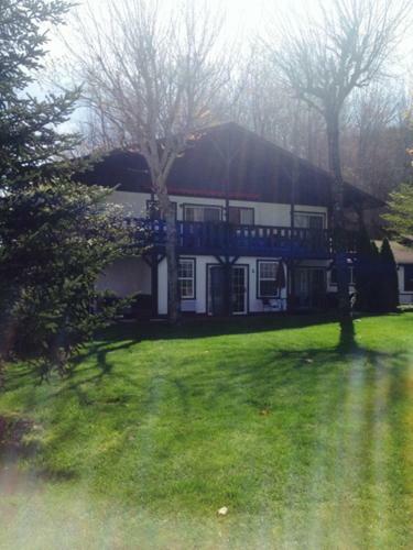 The Chalet Motel & Apartments