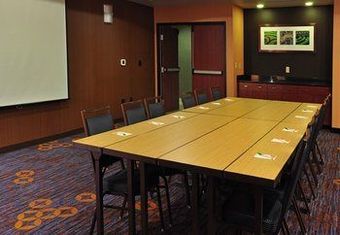 Hotel Courtyard By Marriott Kingston