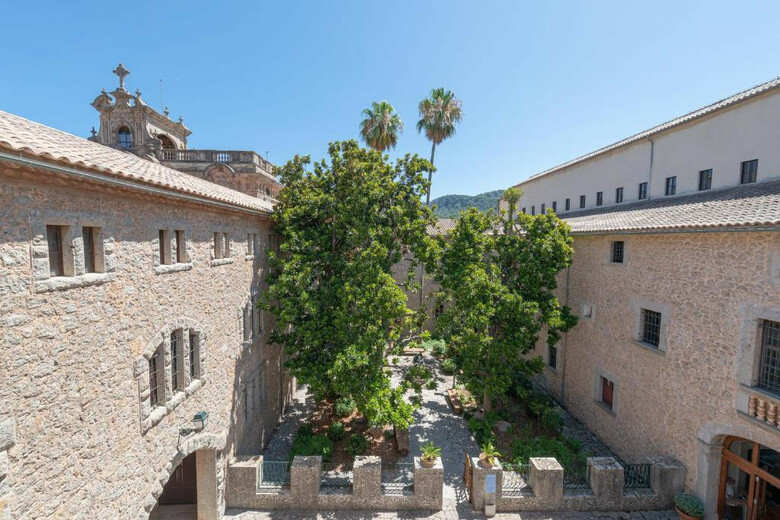 Hostal Santuari De Lluc