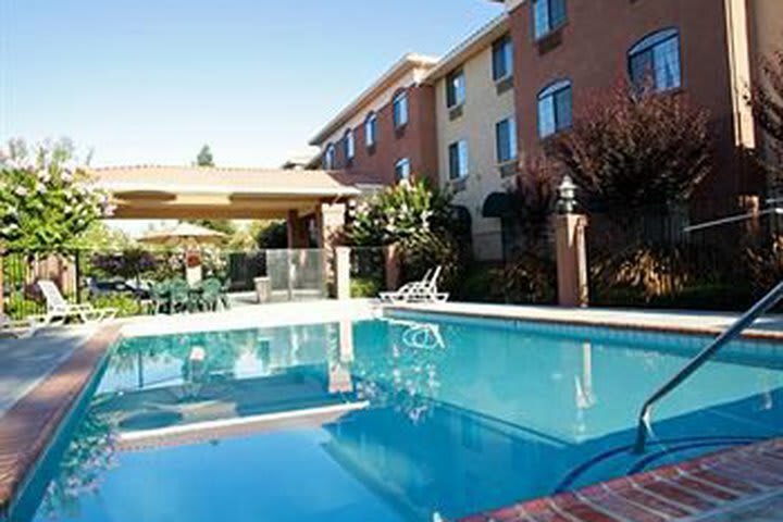 Hotel Comfort Suites Uc Davis