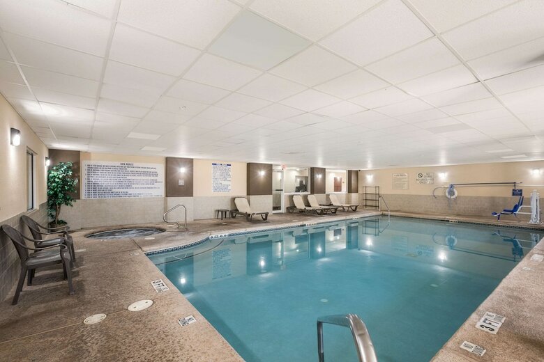 Hotel Comfort Suites Forsyth
