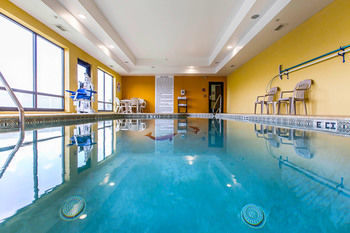 Hotel Comfort Suites Waycross