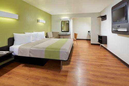 Motel 6 Redlands