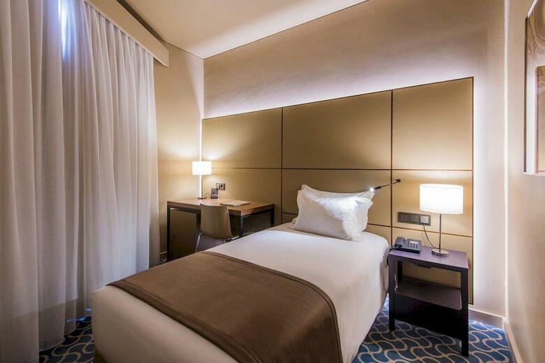 Hotel Dom Henrique - Downtown