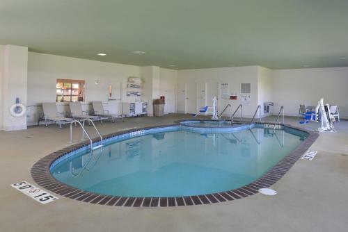 Holiday Inn Express Hotel And Suites Stevens Point