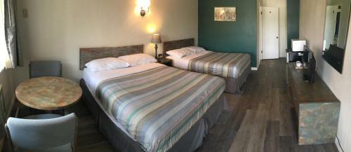 Manor Lodge Motel