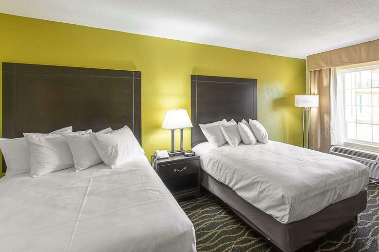 Hotel Clarion Inn Airport