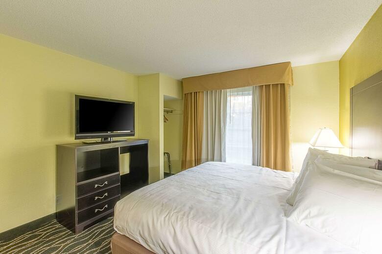 Hotel Clarion Inn Airport