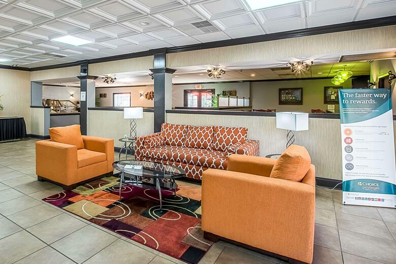 Hotel Clarion Inn Airport