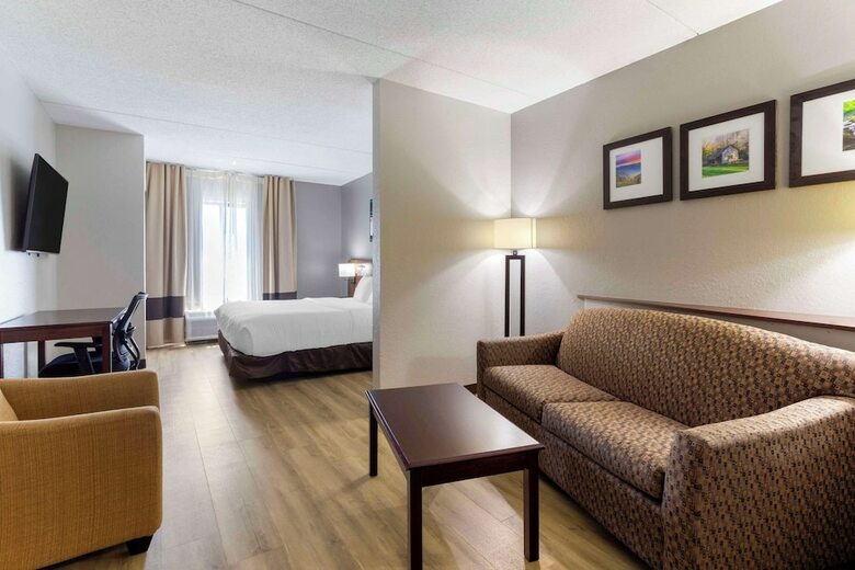 Hotel Comfort Suites Kodak Sevierville