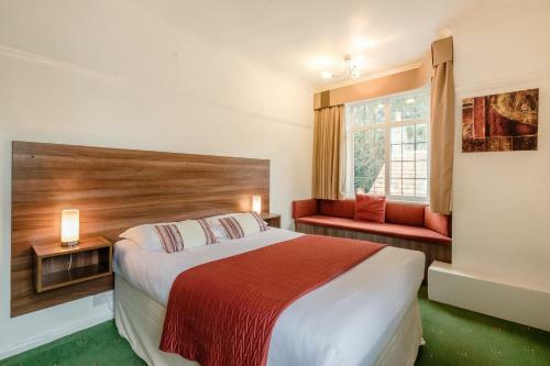 Hostal Yenton Hotel