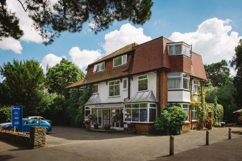 Hostal Yenton Hotel