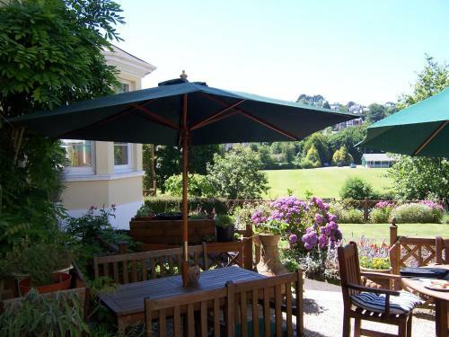 Hostal The Berburry