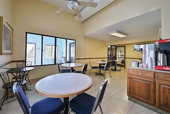 Hotel America's Best Value Inn Morton