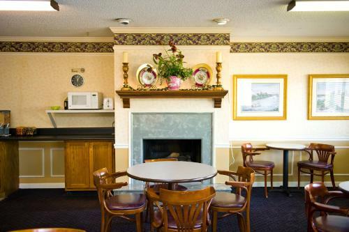 Posada Admiralty Inn & Suites - Millington