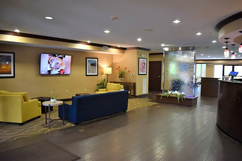 Hotel Comfort Suites Forrest City