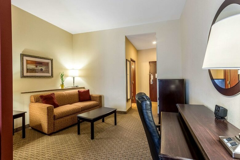 Hotel Comfort Suites Forrest City