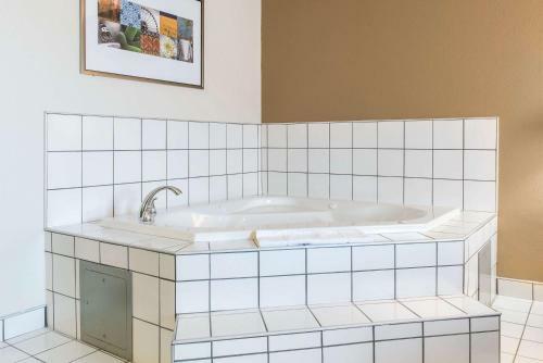 Hotel Super 8 Noblesville