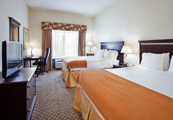 Holiday Inn Express Hotel & Suites Mcpherson