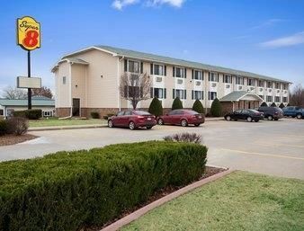 Hotel Super 8 Pittsburg Ks
