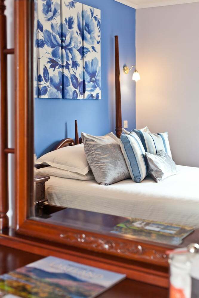 Hostal Beaumont House