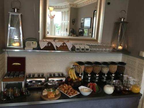 Bed & Breakfast Martins Guest House