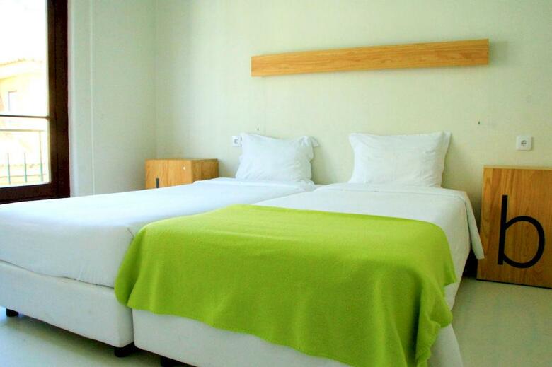 Hostel 4U