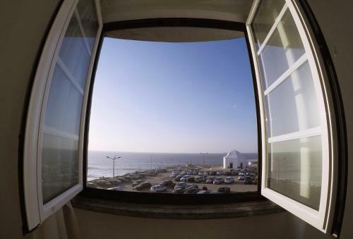 Albergue Lone Surfer Ericeira