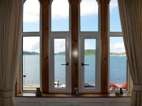 Hostal Corriemar House