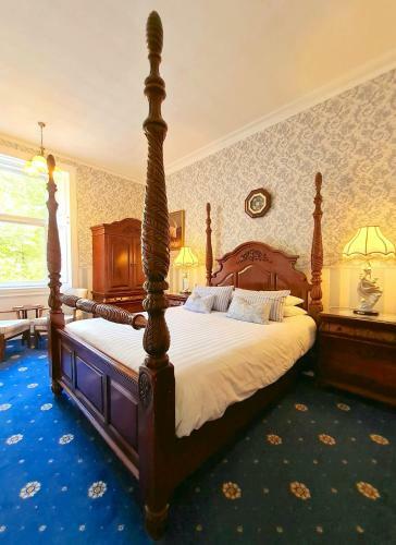 Hostal Corriemar House
