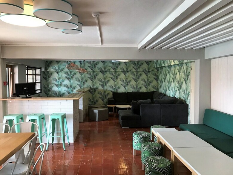 Albergue Nice Way Cascais & Surf Camp
