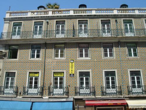 Hostal Baixa Guesthouse