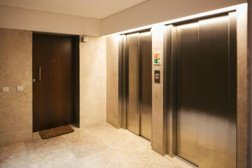 Traveling To Lisbon Chiado Apartments