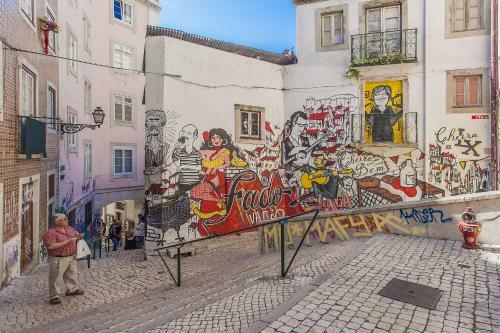 Hostal Emporium Lisbon Suites