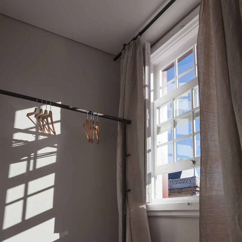 Hostal B The Guest Downtown