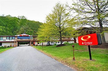 Econo Lodge Clarks Summit