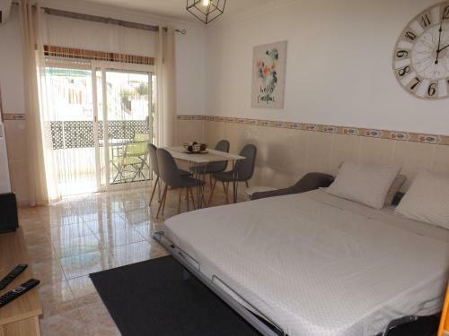 Apartamentos Roja Sol