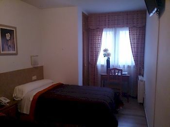 Hostal Pensi�n Santa Clara