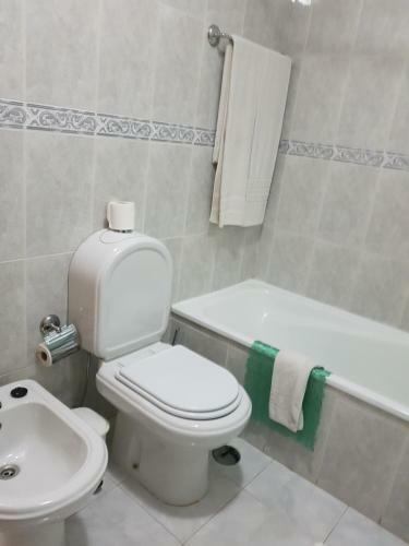 Apartamentos Turisticos Coral Da Rocha 1