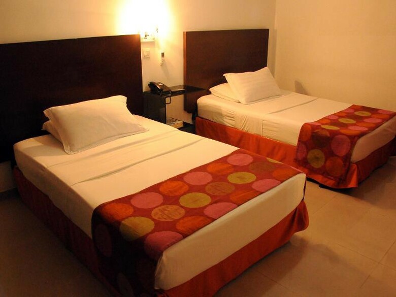 Hotel Calima Real