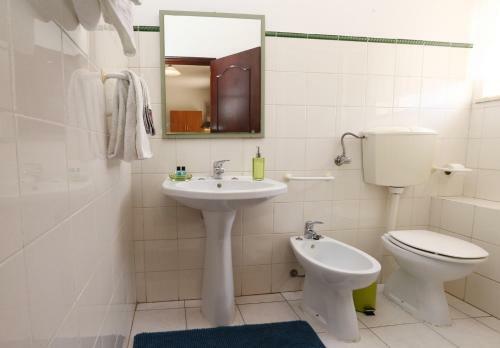 Hostal Alojamentos Oasis